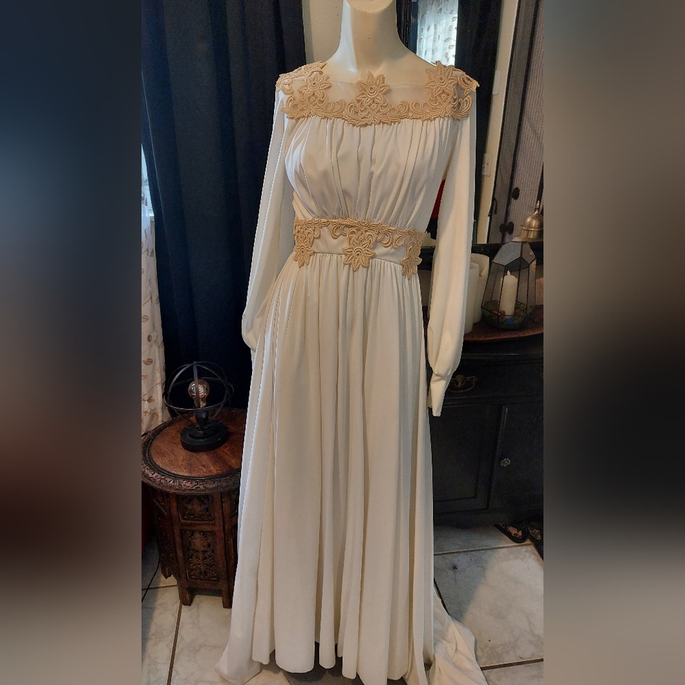 1970s wedding dress